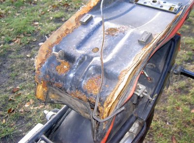 PICT2577.JPG (280.54 KiB) 8290 mal betrachtet Die Basis ist am bröckeln
